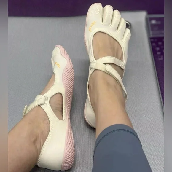 Vibram Off-White Pink Sole FiveFingers Toe Shoes 39 (7.5-8) - Picture 5 of 8